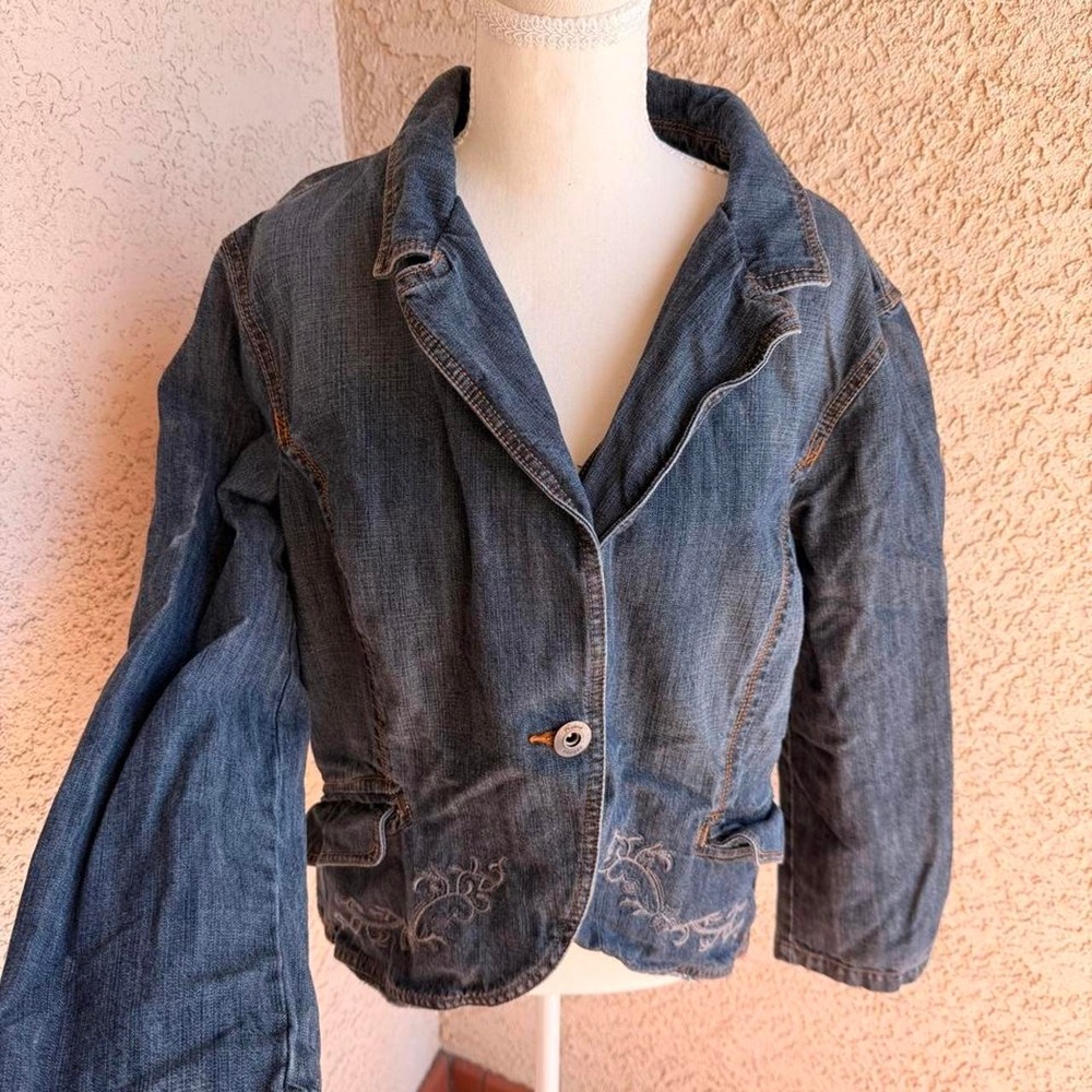 Y2K Navy denim blazer with embroidered floral details